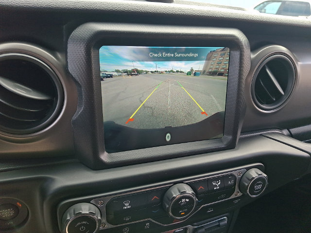 Used 2022 Jeep Gladiator Sport AWD/4WD image 18