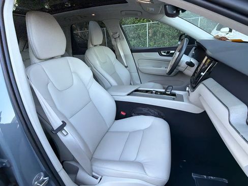 Certified 2024 Volvo XC60 B5 Plus w/ Protection Package Premier AWD/4WD image 21