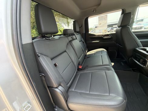 Used 2022 GMC Sierra 1500 SLT w/ SLT Convenience Package AWD/4WD image 19