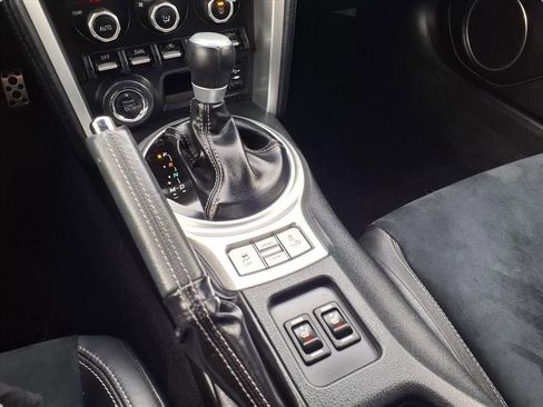 Used 2018 Toyota 86 image 12