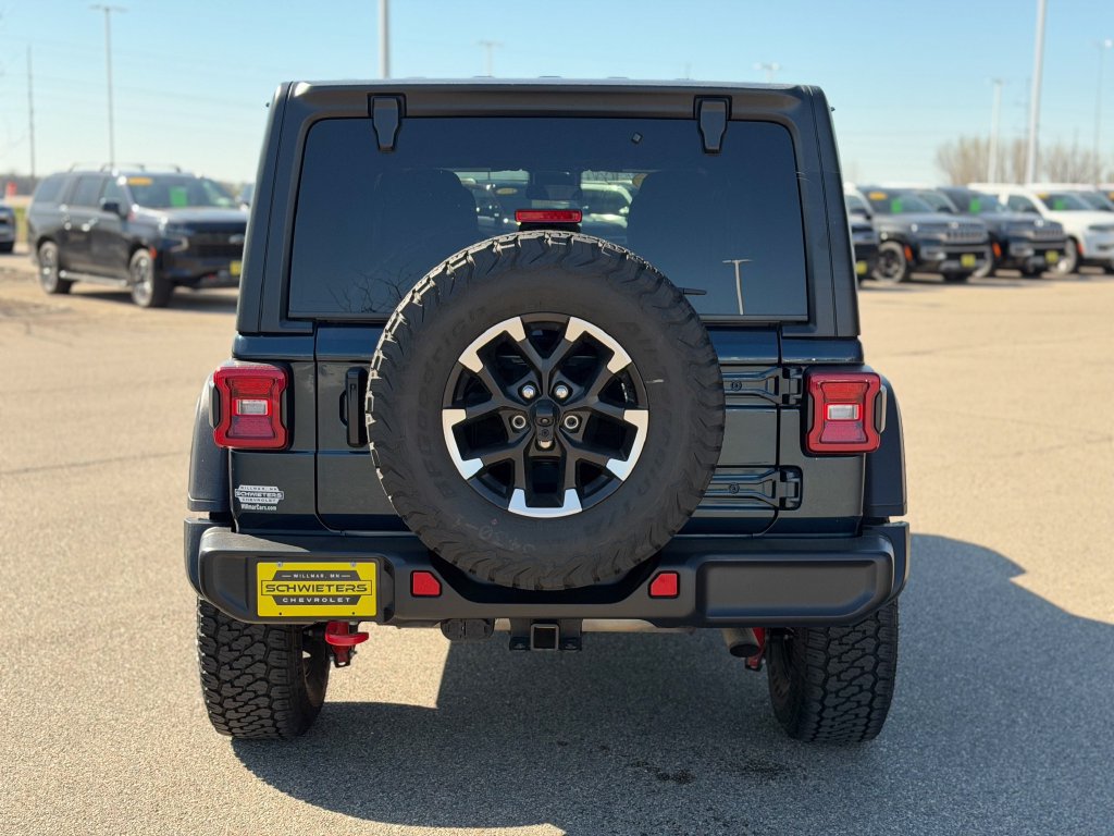 Used 2025 Jeep Wrangler Unlimited Rubicon AWD/4WD image 8