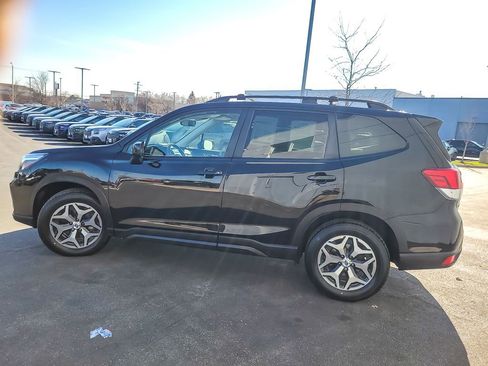 Used 2019 Subaru Forester Premium image 6