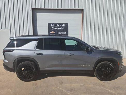 New 2026 Chevrolet Traverse LT w/ Driver Confidence Package FWD image 2