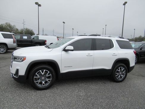 Used 2023 GMC Acadia SLT image 4