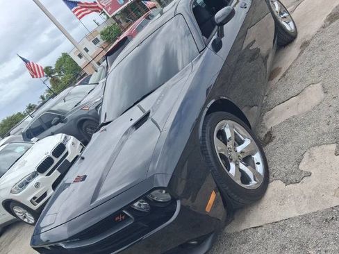 Used 2013 Dodge Challenger R/T RWD image 1