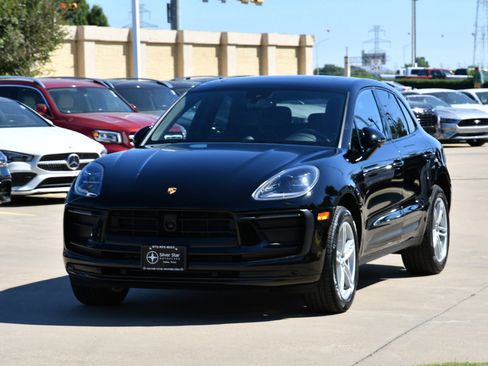 Used 2024 Porsche Macan image 2