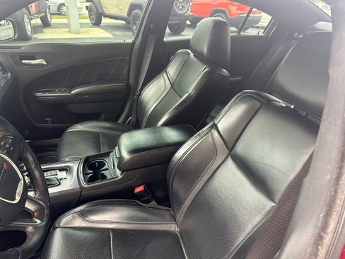 Used 2017 Dodge Charger SXT w/ Plus Group image 15