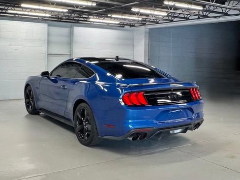 Used 2022 Ford Mustang GT Premium w/ Black Accent Package RWD image 3