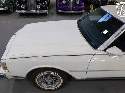 Used 1989 Chevrolet Caprice Classic Brougham image 12