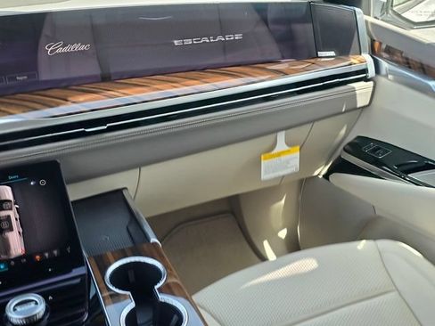 New 2026 Cadillac Escalade ESV Platinum Sport AWD/4WD image 20