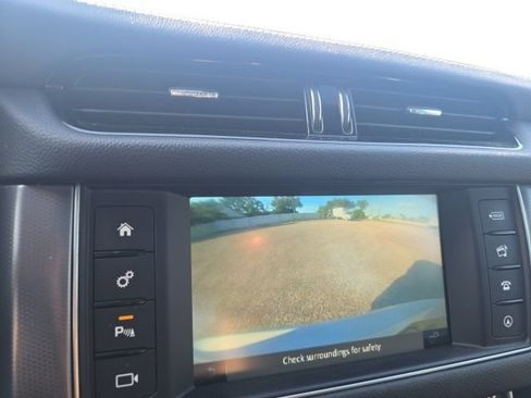 Used 2018 Jaguar XF R-Sport AWD/4WD image 13