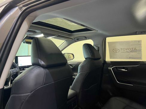 New 2025 Toyota RAV4 Limited image 12