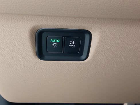 New 2026 Porsche Cayenne image 28