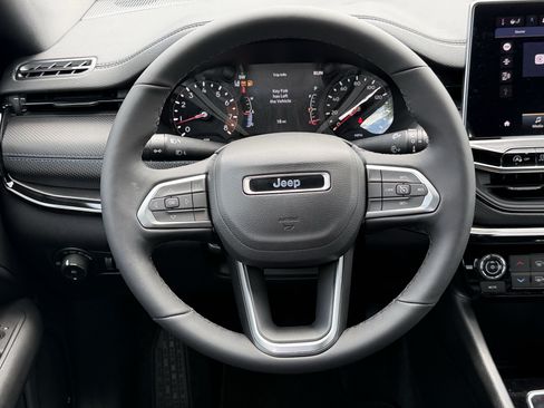 New 2026 Jeep Compass Latitude AWD/4WD image 11