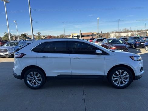 Used 2022 Ford Edge Titanium image 4
