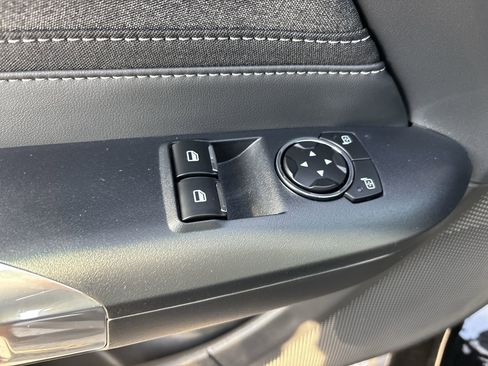 Used 2025 Ford Mustang Coupe RWD image 16