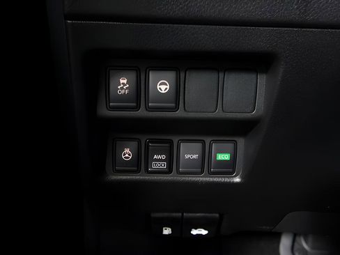Used 2022 Nissan Rogue Sport SV w/ Technology Package AWD/4WD image 29