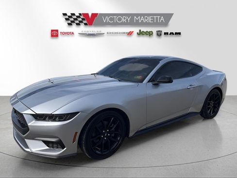 Used 2024 Ford Mustang Coupe image 8