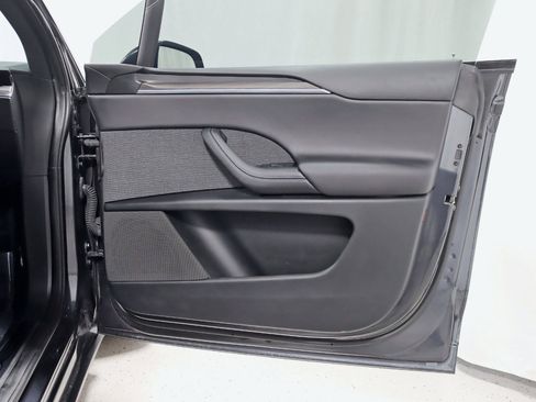 Used 2024 Tesla Model X image 35