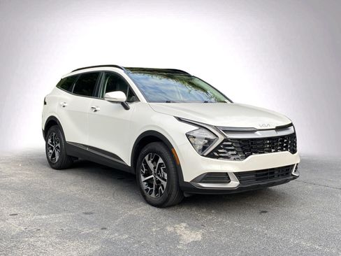 Used 2023 Kia Sportage EX w/ EX Premium Package AWD/4WD image 2