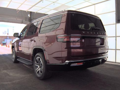 Used 2024 Jeep Wagoneer 2WD w/ Premium Group I image 8