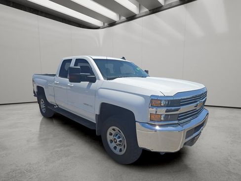 Used 2018 Chevrolet Silverado 2500 LT AWD/4WD image 5