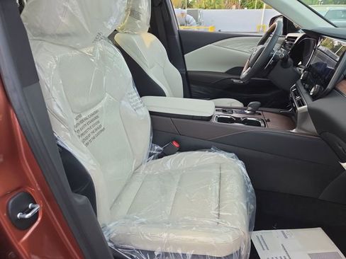 Used 2024 Lexus NX 250 FWD w/ Towing Package (2000 Lbs) image 25