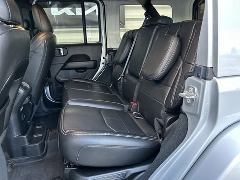 Used 2022 Jeep Wrangler Unlimited Sahara w/ Cold Weather Group image 13