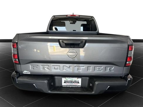 Used 2022 Nissan Frontier S RWD image 4