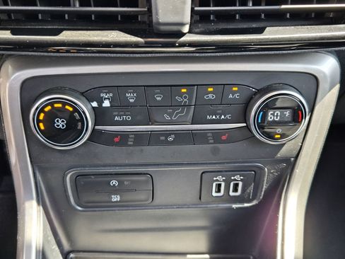 Used 2021 Ford EcoSport Titanium image 17