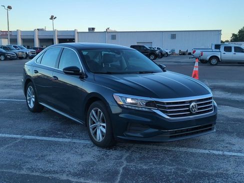 Used 2020 Volkswagen Passat 2.0T SE w/ Sunroof Package image 3