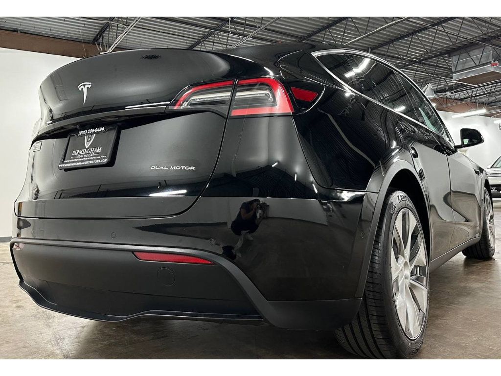 Used 2021 Tesla Model Y Long Range AWD/4WD image 13