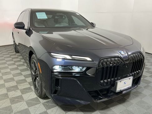 Certified 2024 BMW i7 xDrive60 image 4