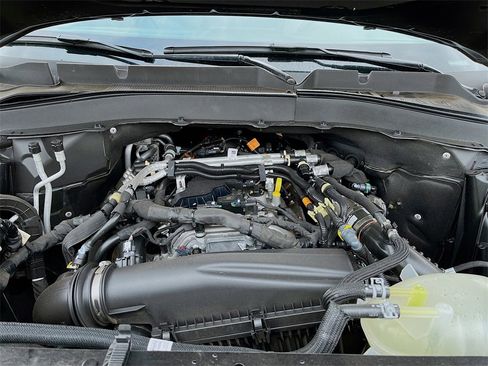 Used 2025 Ford Explorer Active w/ Active Comfort Package image 31