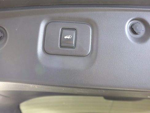 Used 2015 Nissan Pathfinder Platinum w/ Cargo Package image 22