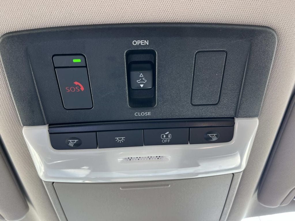 Used 2024 Nissan Altima 2.5 SV w/ SV Premium Package FWD image 30
