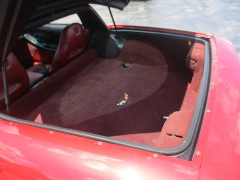 Used 1997 Chevrolet Corvette Coupe w/ Memory Pkg RWD image 18