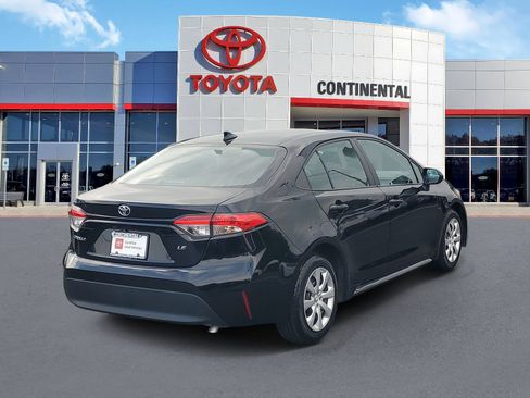 Certified 2025 Toyota Corolla LE FWD image 5