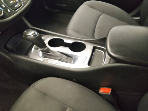 Used 2020 Chevrolet Malibu LS FWD image 26