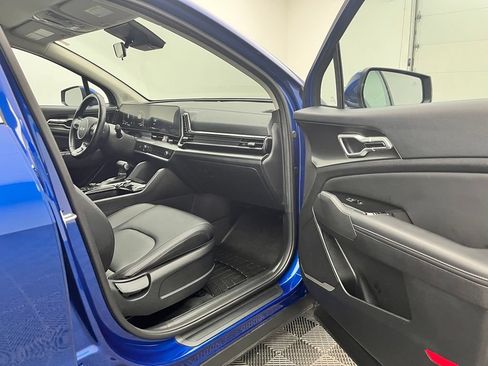 Used 2023 Kia Sportage EX FWD image 31