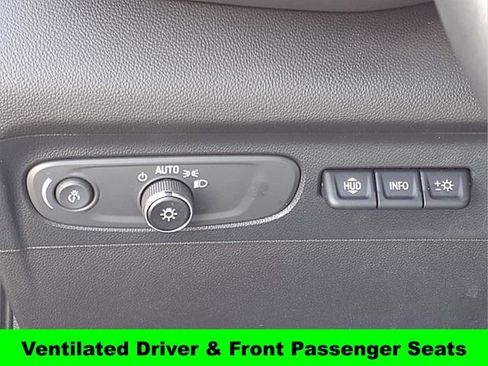 Used 2022 Buick Envision Avenir w/ Technology Package II AWD/4WD image 20