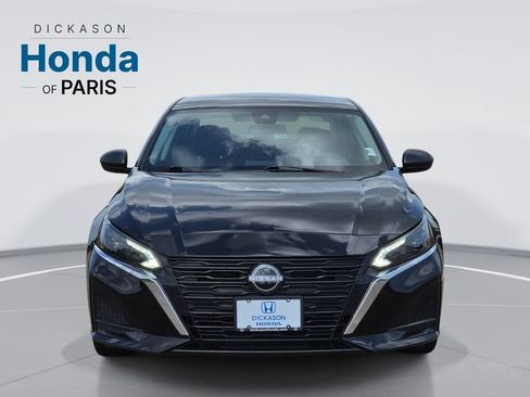 Used 2025 Nissan Altima 2.5 SV FWD image 2