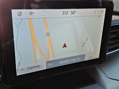 Certified 2022 Ford Explorer XLT w/ Equipment Group 202A image 17