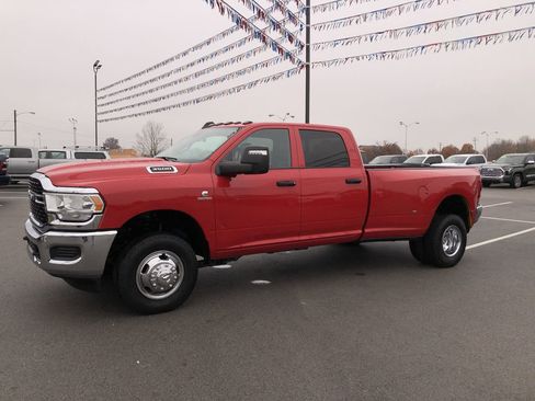 Used 2024 RAM 3500 Tradesman w/ Towing Technology Group image 3