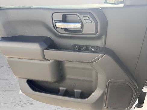 Used 2025 Chevrolet Silverado 2500 Custom w/ Custom Value Package image 22