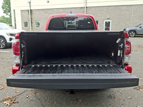 Used 2023 Toyota Tacoma TRD Sport AWD/4WD image 28