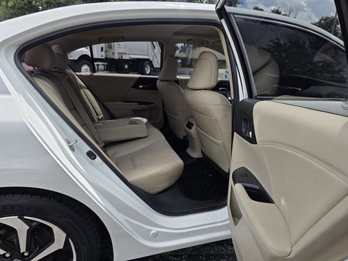 Used 2017 Honda Accord EX-L image 36