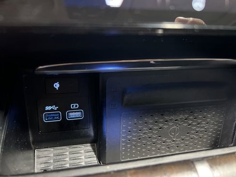 Used 2024 Genesis GV80 2.5T image 33