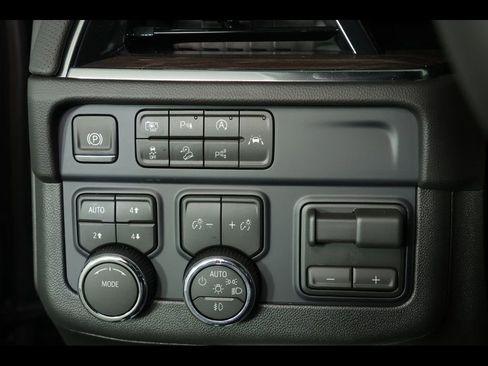 New 2026 Chevrolet Tahoe Premier AWD/4WD image 16