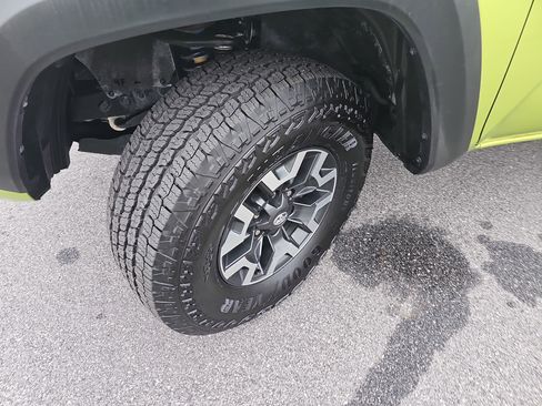 Used 2023 Toyota Tacoma TRD Off-Road w/ Technology Package image 28